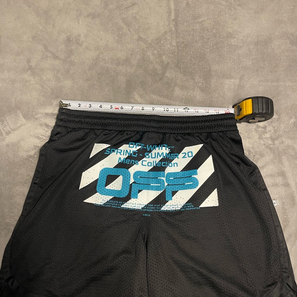 OFF-WHITE C/O VIRGIL ABLOH WAVY LINE MESH SHORTS SIZE LARGE